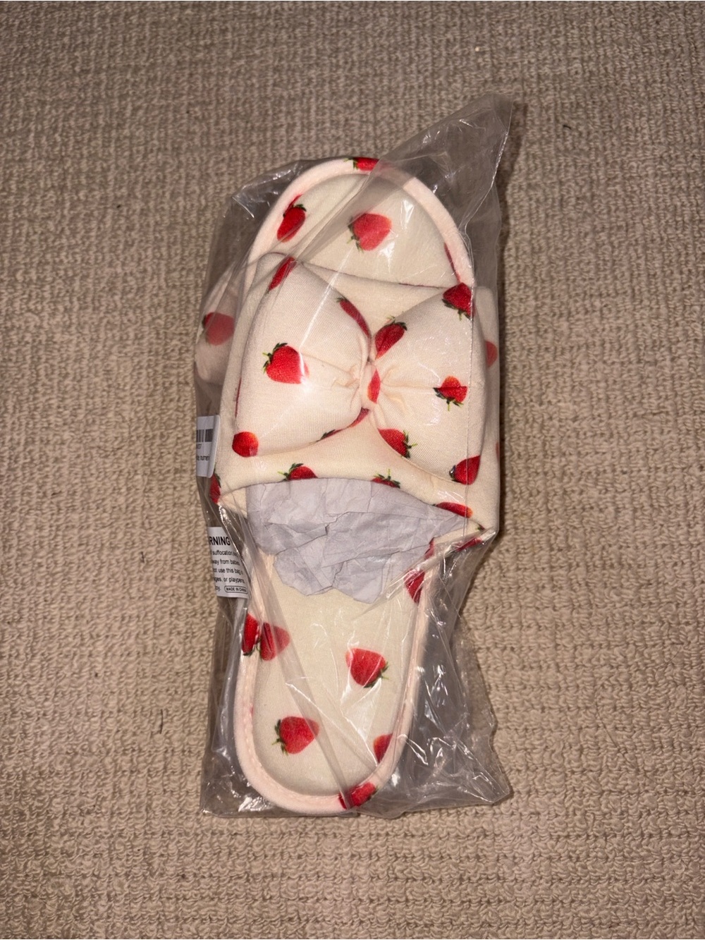 Ing Cream Slip-On House Shoes with Red Strawberry Print and Bow. Size 9.